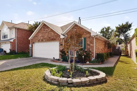 2086 Montclair Ln, Lewisville, TX 75067