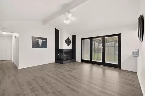 1538 Oakbrook St, Lancaster, TX 75134