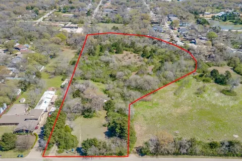 930 N Prairie Creek Rd, Dallas, TX 75217