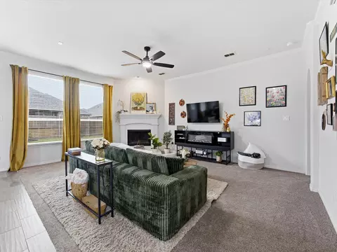3061 Bella Lago Dr, Fort Worth, TX 76177