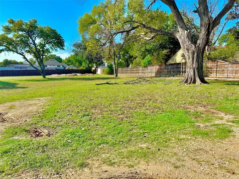 9337 Midway Rd, Dallas, TX 75220