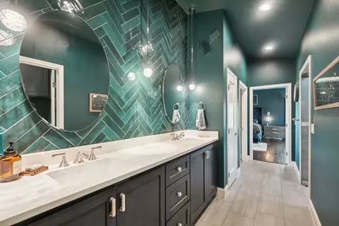 5 Woodlands Ct, Trophy Club, TX 76262