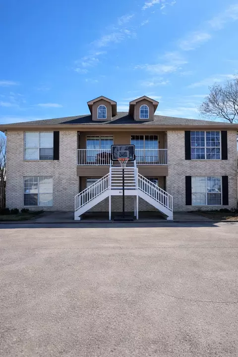 609 Race St, Crowley, TX 76036