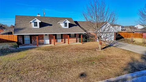 107 Ashley St, Alvord, TX 76225