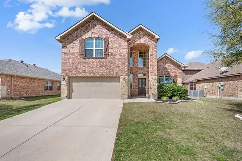 837 Graham Dr, Burleson, TX 76028