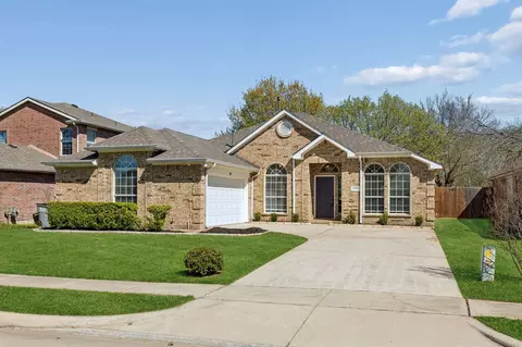 2106 Wagon Wheel Trl, Corinth, TX 76208