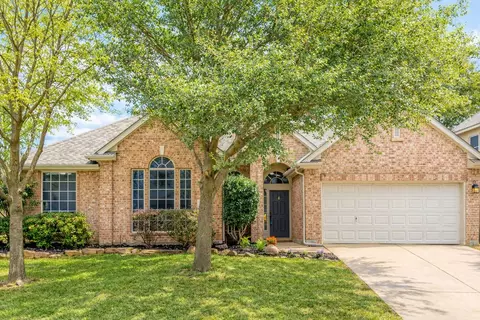 2716 Summer Wind Dr, Grapevine, TX 76051