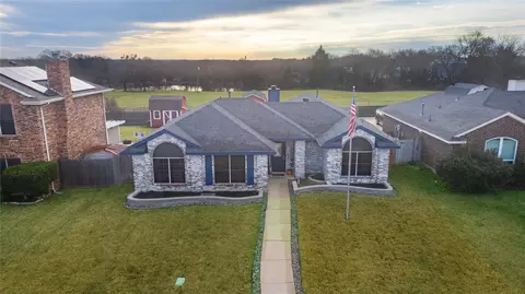 2524 Boardwalk Dr, Mesquite, TX 75181