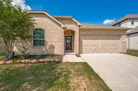 6033 Hightower St, Aubrey, TX 76227
