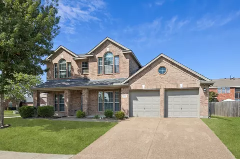 633 Daisy Dr, Desoto, TX 75115