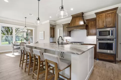 1001 Bear Creek Ranch Rd, Aledo, TX 76008