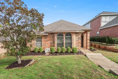 1328 Dallshan Dr, Carrollton, TX 75007