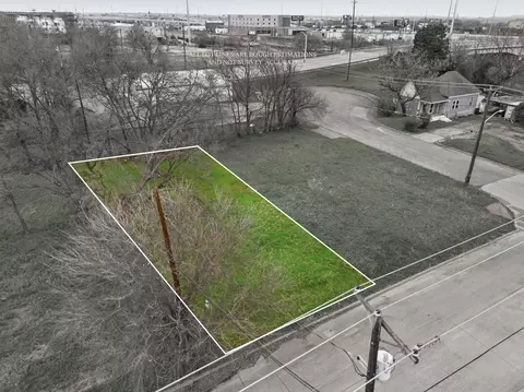 311 E Cannon St, Fort Worth, TX 76104