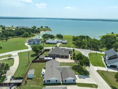 645 Woodcrest Dr, Lakewood Village, TX 75068