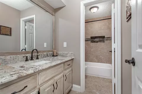Bath - 3410 Juniper Ct, Rowlett, TX 75088 photo 1 of 5