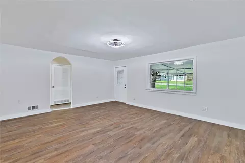 Living - 204 N 3rd St, Celeste, TX 75423 photo 4 of 5