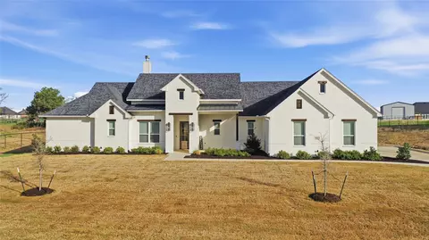815 Wind River Pass, Azle, TX 76020