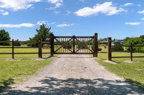 209 Mary Fitch Rd, Sherman, TX 75090