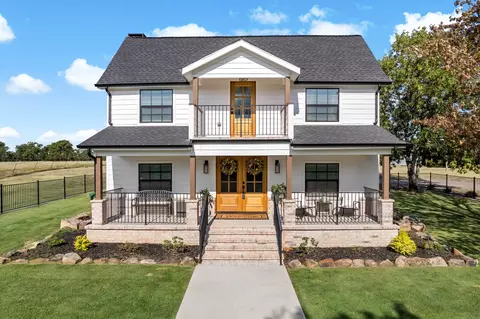 209 Mary Fitch Rd, Sherman, TX 75090