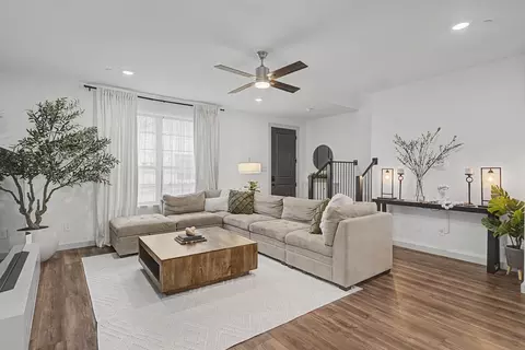 665 Vista Oaks Rd, Lewisville, TX 75067