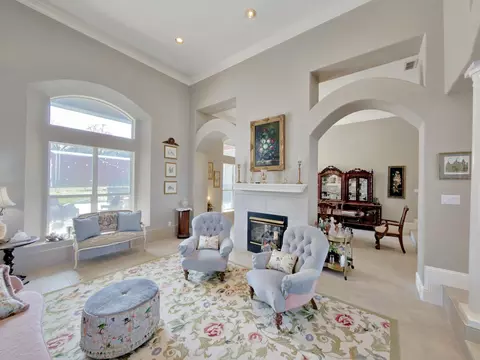 451 Land Of Goshen Dr, Springtown, TX 76082