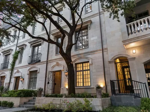 2214 Worthington St, Dallas, TX 75204