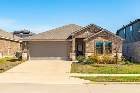 2705 Norite Dr, Fort Worth, TX 76108
