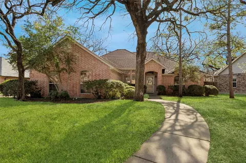 1517 Bailey Dr, Azle, TX 76020
