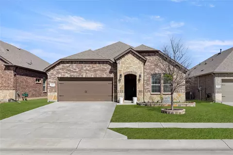 11017 Los Alamos Dr, Aubrey, TX 76227