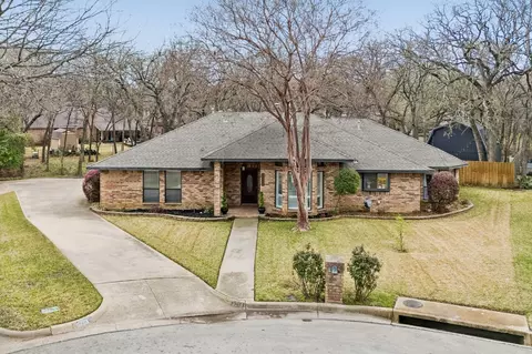 5209 Commander Ct, Arlington, TX 76017