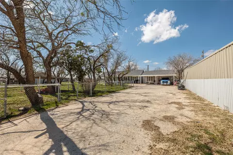 240 Fm 382, Ovalo, TX 79541