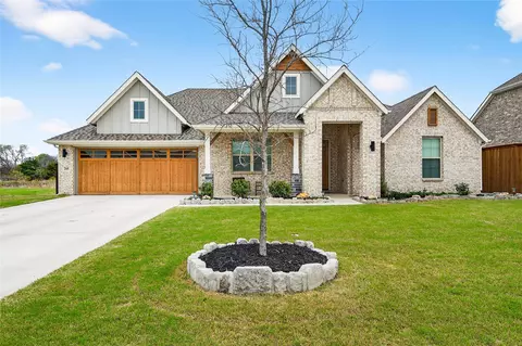 215 Frio Dr, Waxahachie, TX 75165