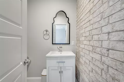Bath - 1820 Ann St, Celina, TX 75009 photo 1 of 5