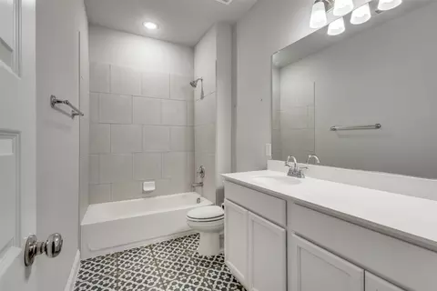 Bath - 1820 Ann St, Celina, TX 75009 photo 2 of 5