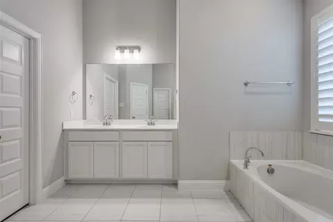 Bath - 1820 Ann St, Celina, TX 75009 photo 5 of 5