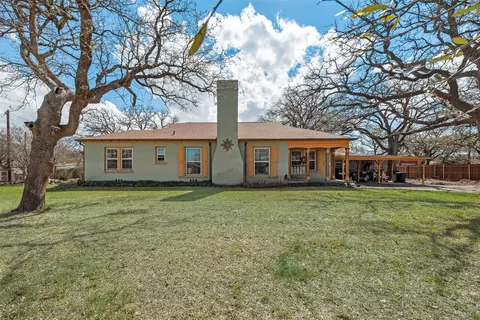 508 Martin Ln, Euless, TX 76040