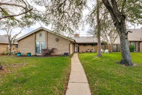5433 Barcelona Dr, Garland, TX 75043