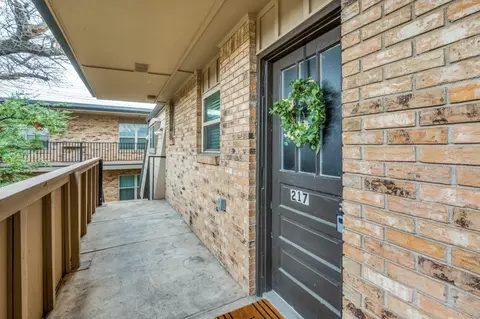 7935 Royal Ln #217, Dallas, TX 75230