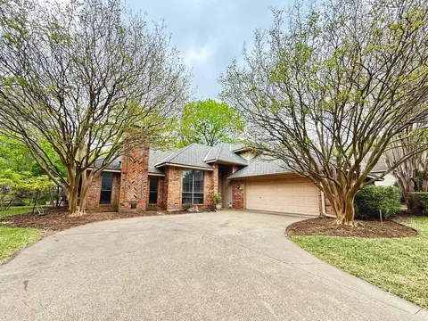509 Missionary Rdg, Desoto, TX 75115