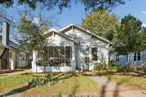 627 N Winnetka Ave, Dallas, TX 75208