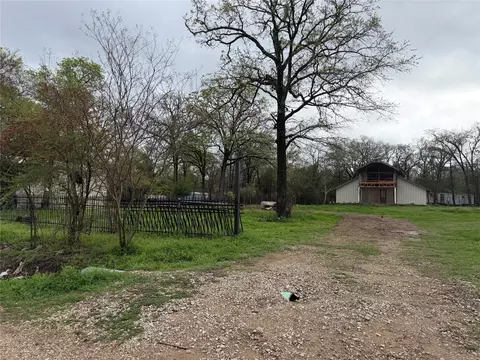 122 Village Ave, Kemp, TX 75143