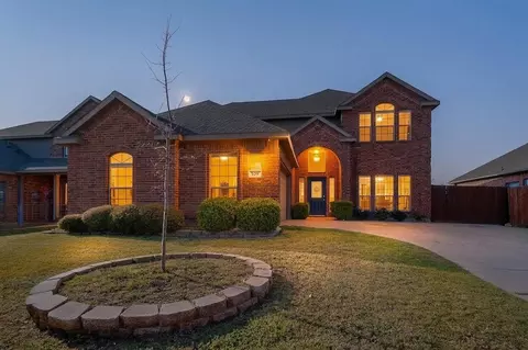 228 Bob White Dr, Red Oak, TX 75154