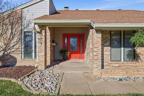 321 Oakview Dr, Double Oak, TX 75077