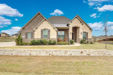 150 Highgate Dr, Venus, TX 76084