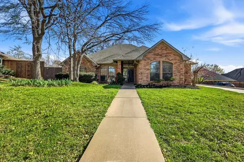 724 Smokerise Cir, Denton, TX 76205