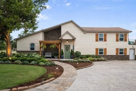 419 Sky Harbour Ct, Granbury, TX 76049