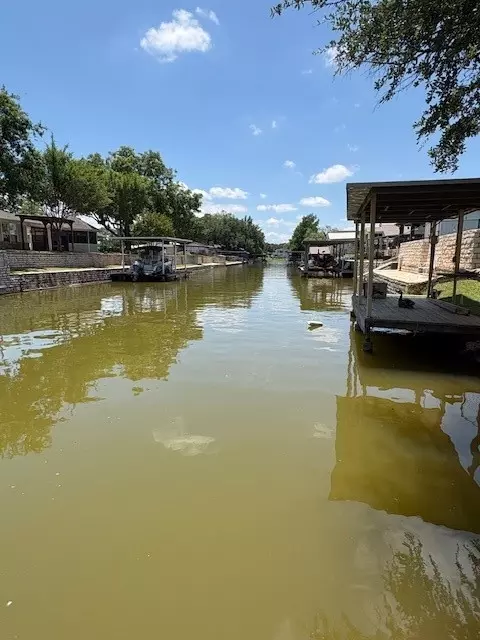 419 Sky Harbour Ct, Granbury, TX 76049