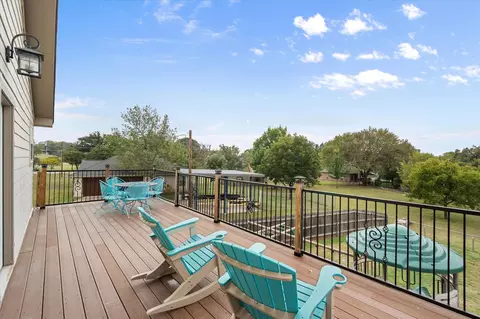 419 Sky Harbour Ct, Granbury, TX 76049