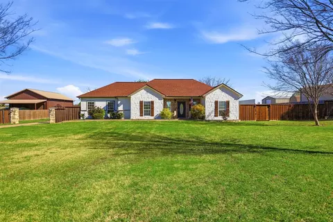 113 Mulkey Rd, Waxahachie, TX 75167