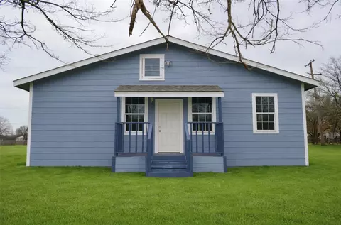 309 E Pine St, Jacksboro, TX 76458